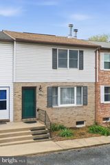 906 HILLTOP DR, Woodstock, VA 22664