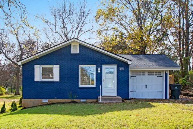 130 Hart Ln, Nashville, TN 37207