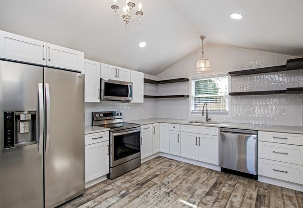 130 Hart Ln, Nashville, TN 37207