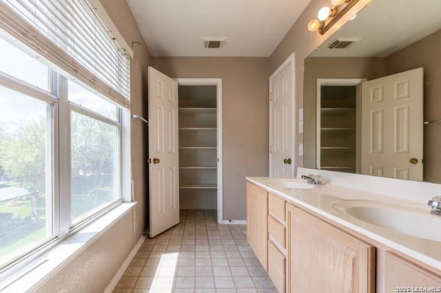 10838 LARSON CAVERN, San Antonio, TX 78254