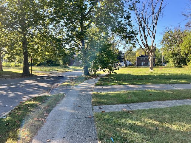 9151 Mansfield Street, Detroit, MI 48228