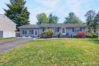 126 Jay Place, Middlesex, NJ 08846
