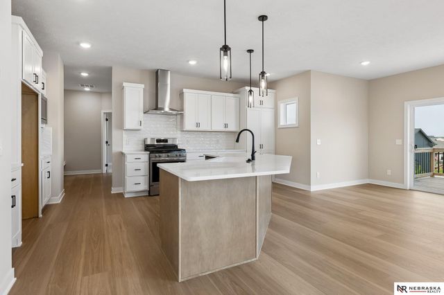 12104 S 109th Street, Papillion, NE 68046