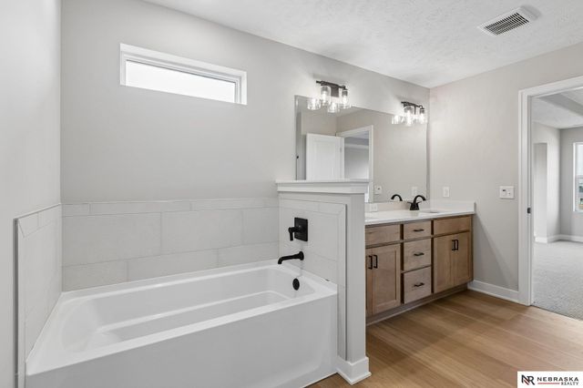 12104 S 109th Street, Papillion, NE 68046