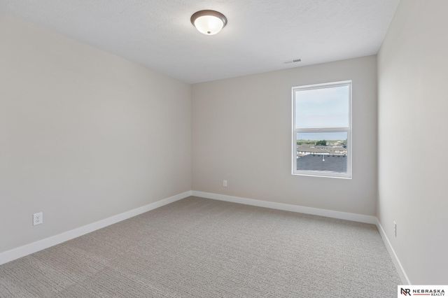 12104 S 109th Street, Papillion, NE 68046
