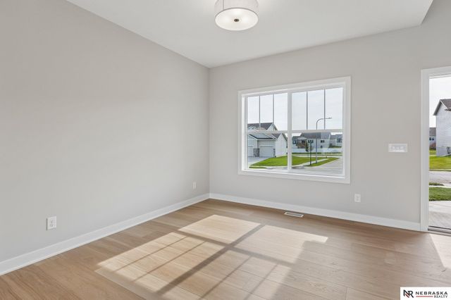 12104 S 109th Street, Papillion, NE 68046