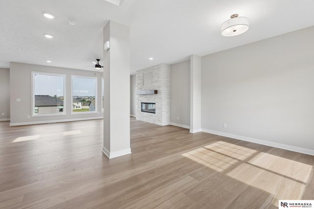 12104 S 109th Street, Papillion, NE 68046