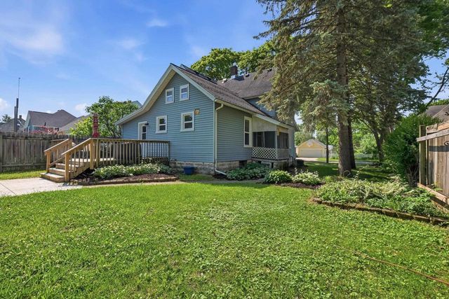 1008 Giles Street, Stoughton, WI 53589