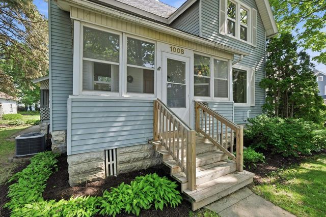 1008 Giles Street, Stoughton, WI 53589