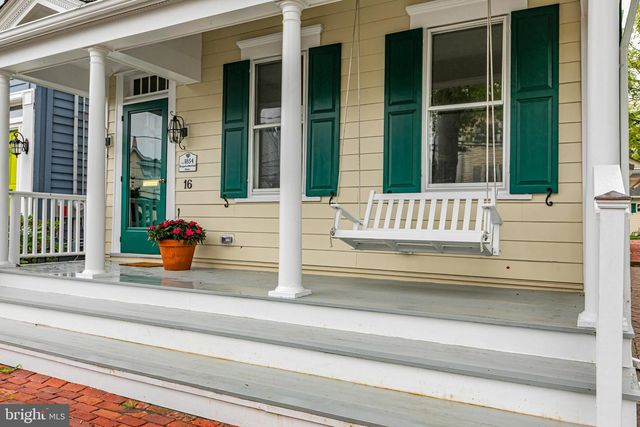 16 W DELAWARE AVE, Pennington, NJ 08534