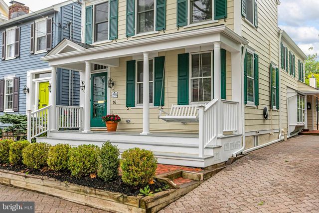 16 W DELAWARE AVE, Pennington, NJ 08534