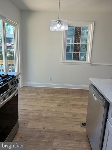 9620 52ND AVE, College Park, MD 20740
