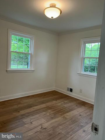 9620 52ND AVE, College Park, MD 20740