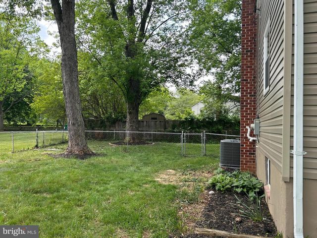 9620 52ND AVE, College Park, MD 20740