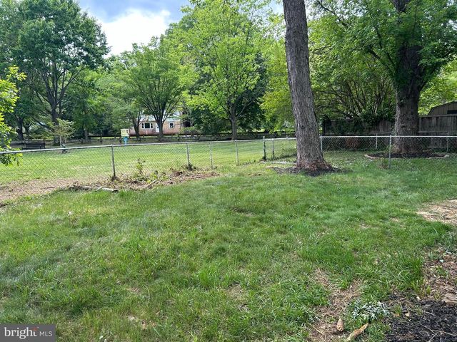 9620 52ND AVE, College Park, MD 20740