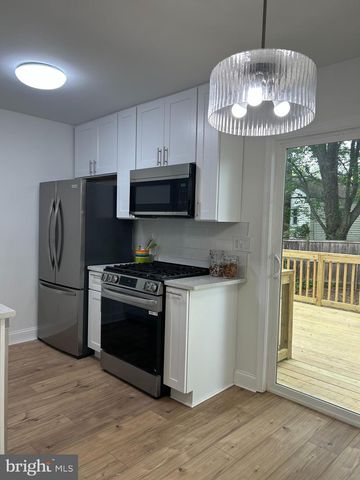 9620 52ND AVE, College Park, MD 20740