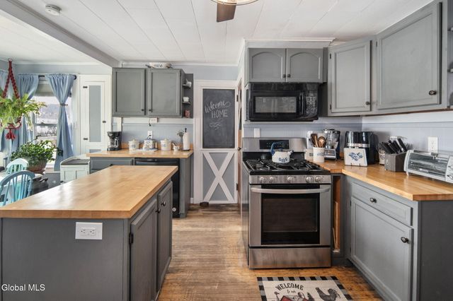 552 N Harpersfield Road, Jefferson, NY 12093