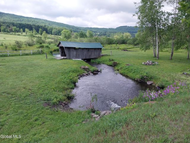 552 N Harpersfield Road, Jefferson, NY 12093