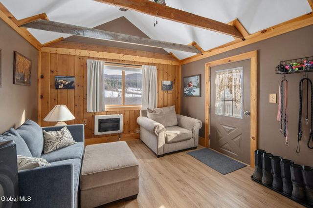 552 N Harpersfield Road, Jefferson, NY 12093