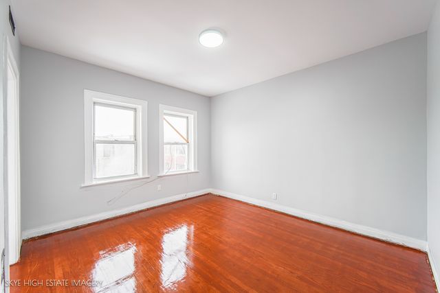 6720 S Paxton Avenue 3N, Chicago, IL 60649