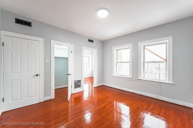 6720 S Paxton Avenue 3N, Chicago, IL 60649