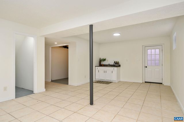 2304 SHELBY DR, Charlottesville, VA 22901