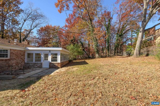 2304 SHELBY DR, Charlottesville, VA 22901