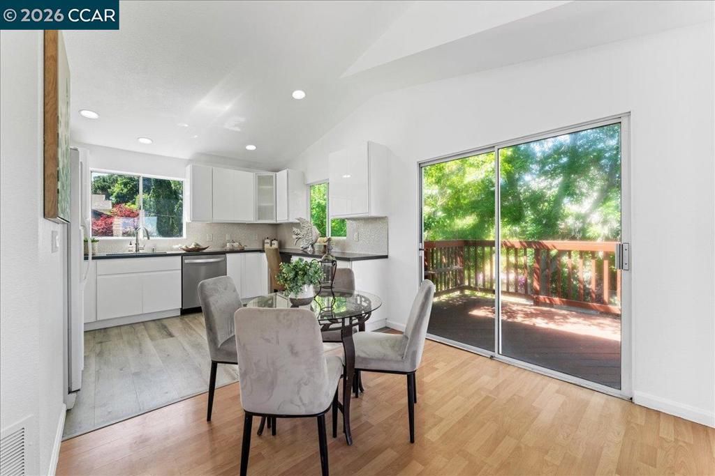 Image 8 of property listing at 5008 Morgan Way, Antioch, CA 94531