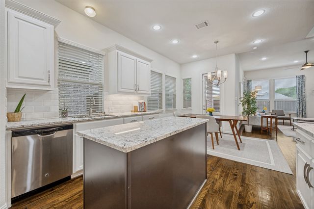 2841 Edinburgh, Carrollton, TX 75006