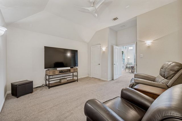 2841 Edinburgh, Carrollton, TX 75006