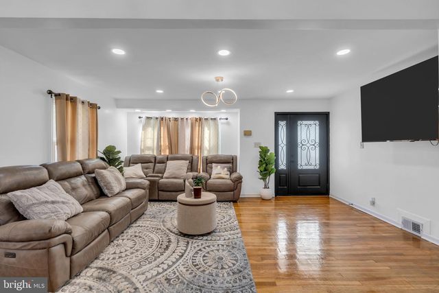 166 MILTON AVE, Hamilton, NJ 08610