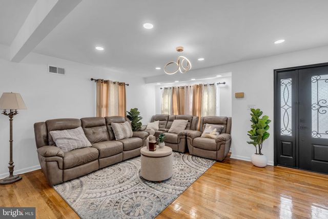 166 MILTON AVE, Hamilton, NJ 08610