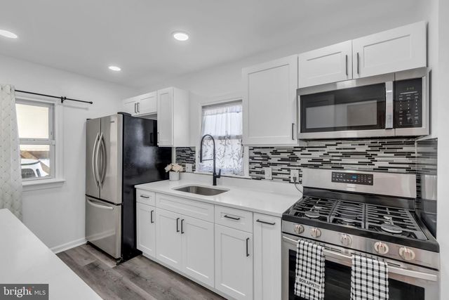 166 MILTON AVE, Hamilton, NJ 08610