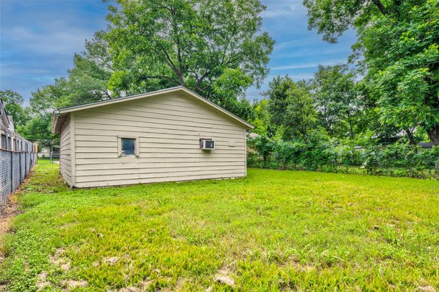 509 Walnut Drive, Mesquite, TX 75149