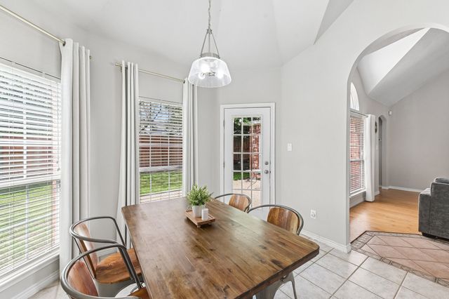 2825 Wales Court, Grand Prairie, TX 75052