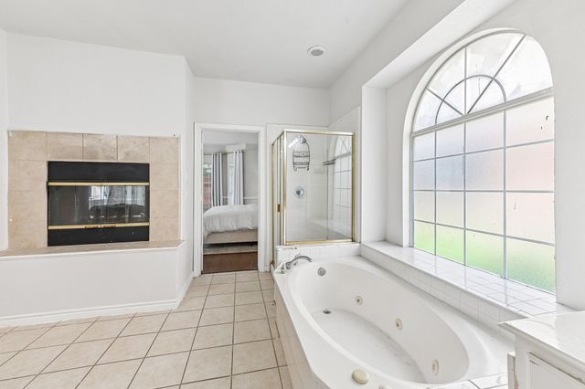 2825 Wales Court, Grand Prairie, TX 75052