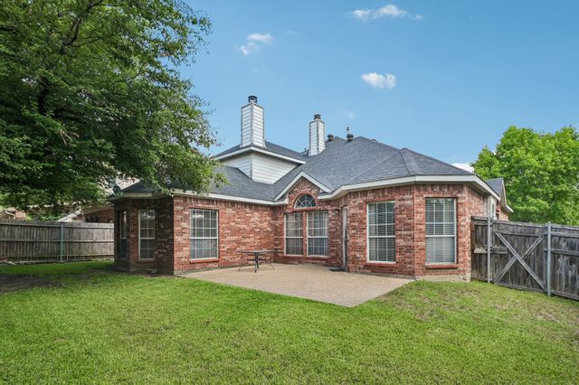2825 Wales Court, Grand Prairie, TX 75052