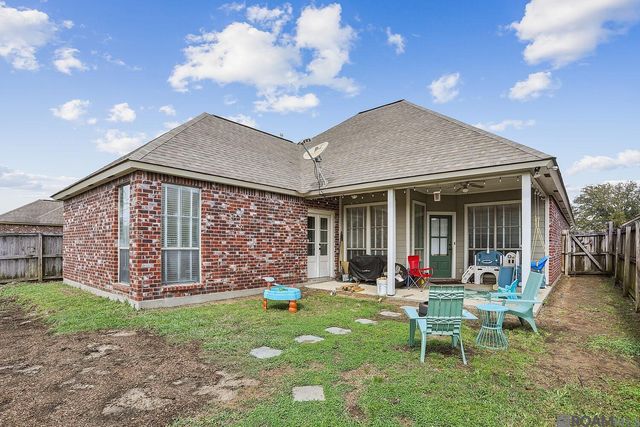 2688 Old Towne Rd, Zachary, LA 70791