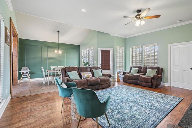 2688 Old Towne Rd, Zachary, LA 70791