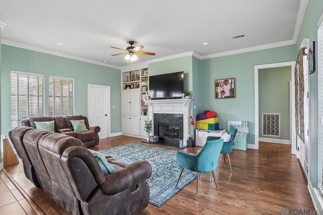 2688 Old Towne Rd, Zachary, LA 70791