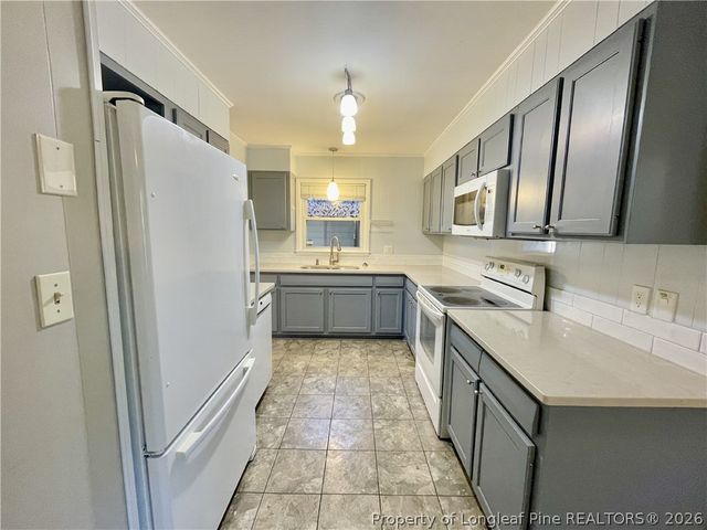 922 Brookhaven Drive, Fayetteville, NC 28303