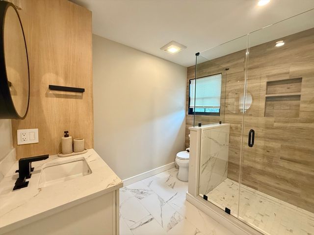 14 Bernard Circle, Tisbury, MA 02568