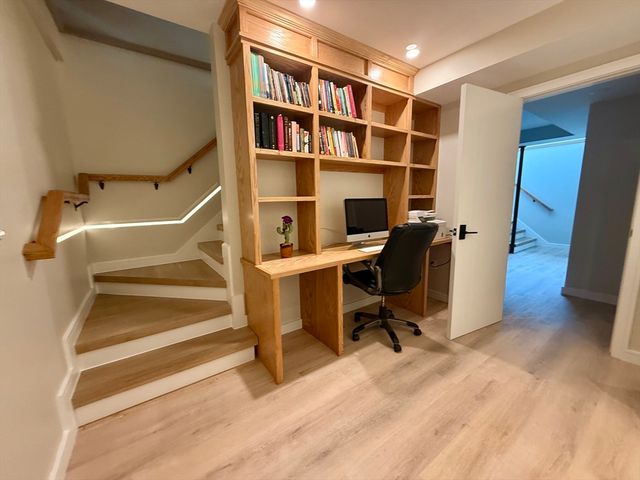 14 Bernard Circle, Tisbury, MA 02568