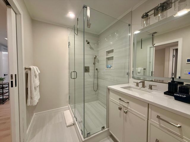 14 Bernard Circle, Tisbury, MA 02568