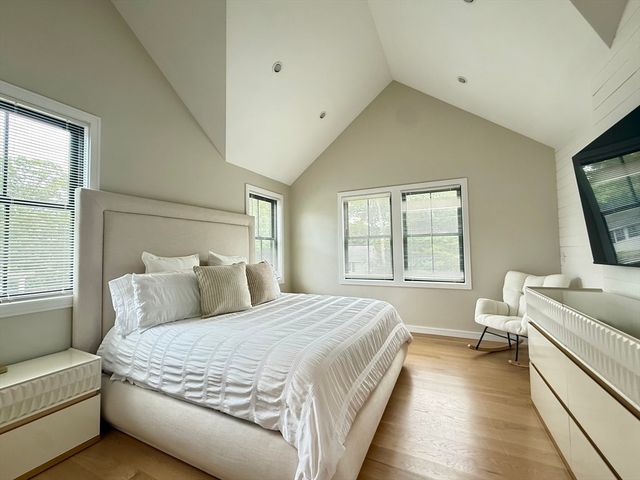 14 Bernard Circle, Tisbury, MA 02568