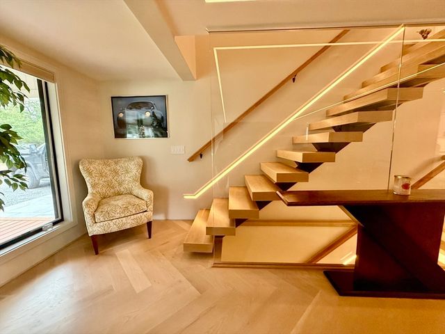 14 Bernard Circle, Tisbury, MA 02568