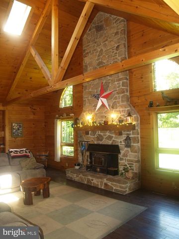 94 BASIN HILL RD, Duncannon, PA 17020