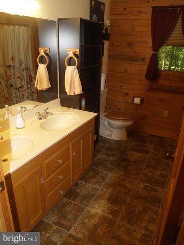 94 BASIN HILL RD, Duncannon, PA 17020