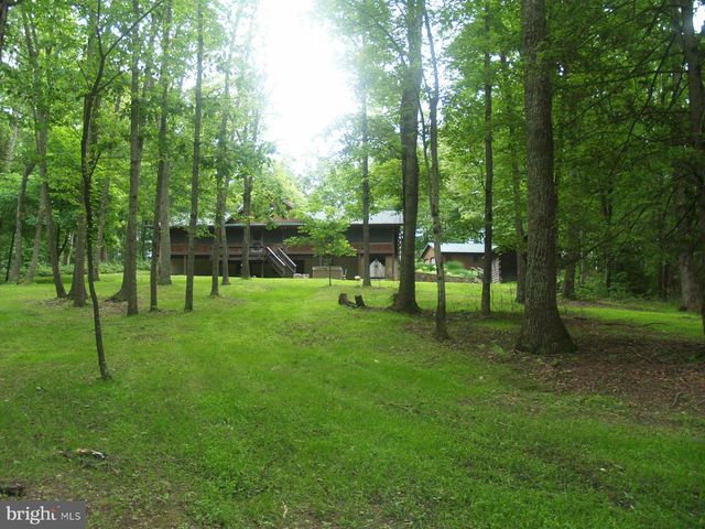 94 BASIN HILL RD, Duncannon, PA 17020