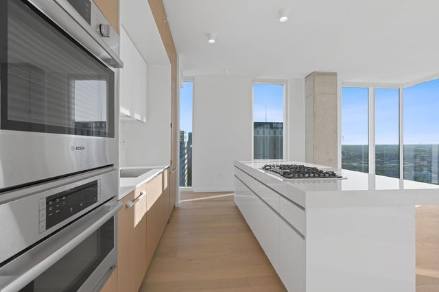 313 W 17th ST 1505, Austin, TX 78701